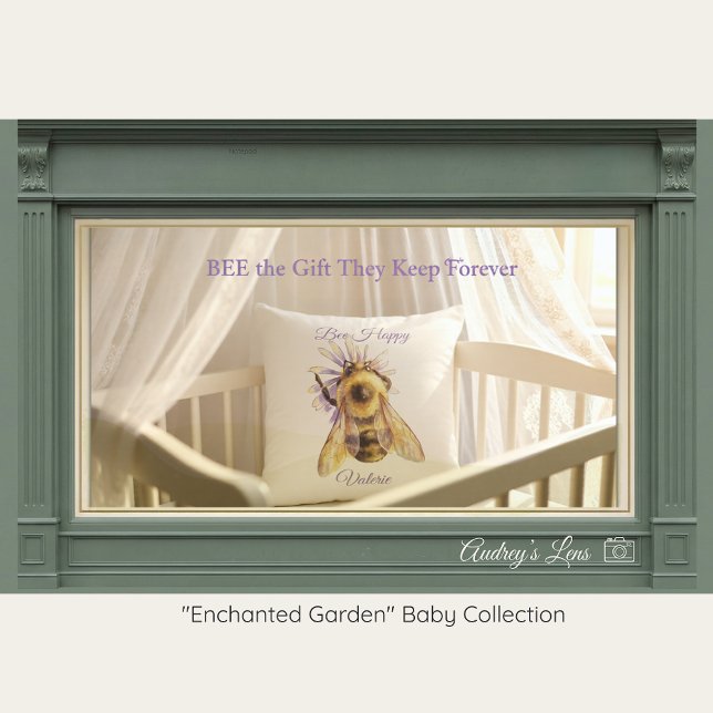 Coussin Bumblebee Nursery Pillow | Whimsical Garden (Créateur téléchargé)