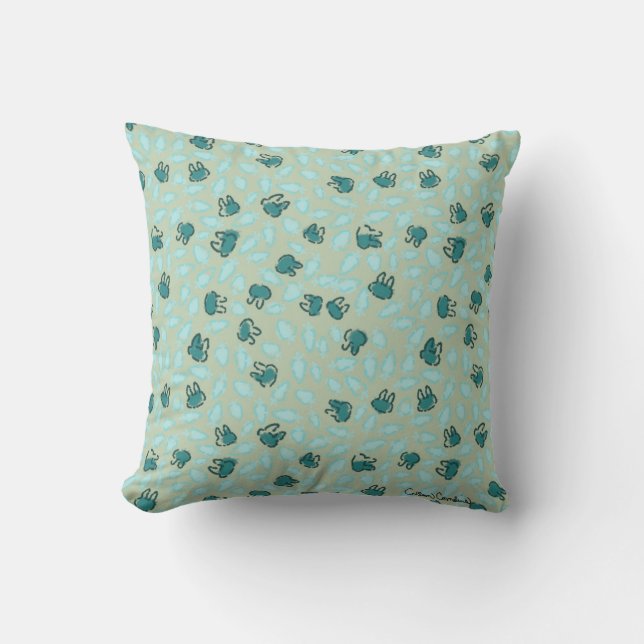 Coussin Bunnies Bleus Pastel et Carottes Bleues Ciel sur C (Recto)