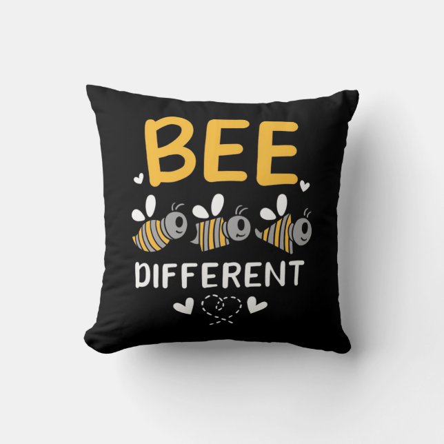 Coussin Cadeau apiculteur | Abeille différente (Recto)