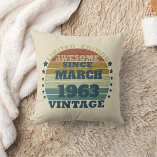 Coussin Cadeau d'anniversaire vintage personnalisé