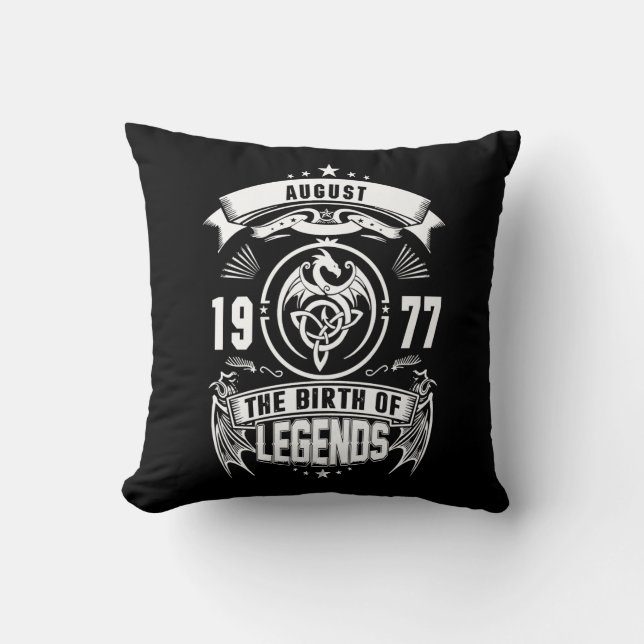 Coussin Cadeau d'août | 1977 La Naissance Des Légendes (Recto)
