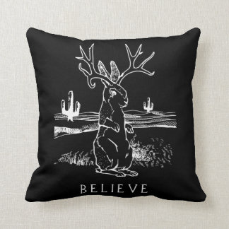 Coussin Cadeau de lapin| Croyez le Jackalope