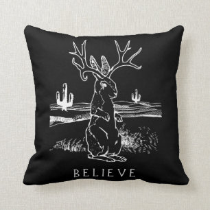 Coussin Cadeau de lapin  Croyez le Jackalope