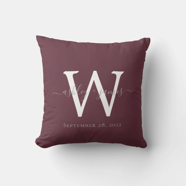 Coussin Cadeau de mariage chic monogramme bordeaux (Recto)