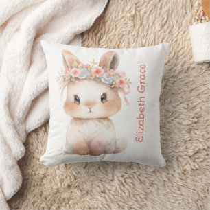 Coussin Cadeau de monogramme de nom de bébé lapin bébé Fil