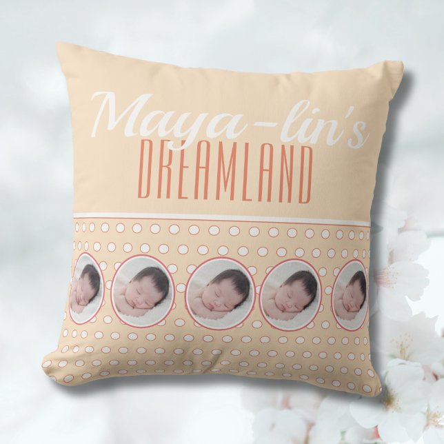 Coussin Cadeau de nurserie à pois pêche (Créateur téléchargé)