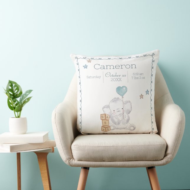 Coussin Cadeau personnalisé avec le nom de l'éléphant garç (Chaise)