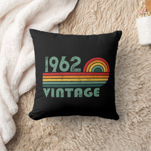 Coussin Cadeaux d'anniversaire vintages personnalisés