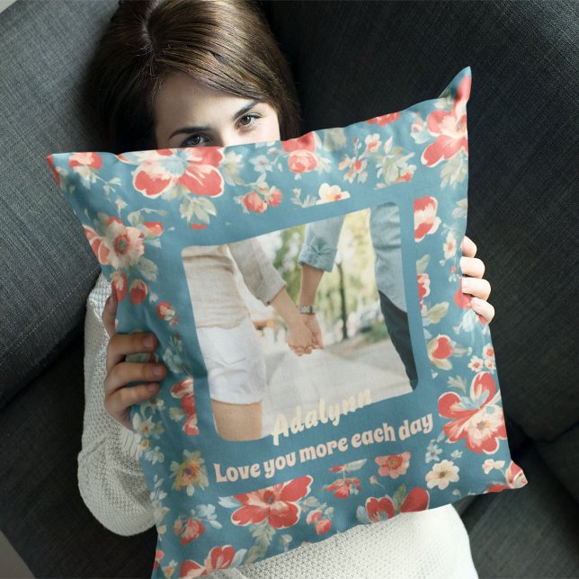 Coussin Cadeaux de 1 an de Chic Cute pour petite amie (Cute Chic 1 Year Anniversary Gifts for Girlfriend)
