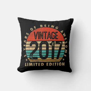 Coussin Cadeaux de 5 ans Vintage 2017 Limited Edition 5e
