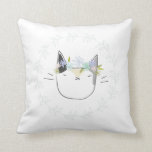 Coussin Calico Cat avec Fleurs sauvages<br><div class="desc">Un chat calico sucré avec une couronne de fleurs sauvages dans les tons vert menthe et bleu oeuf de robin. www.RiveGaucheCraft.com</div>