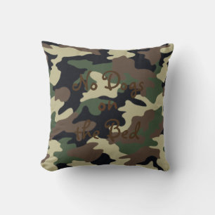 Coussin Camouflage forestier "Aucun chien sur le lit"