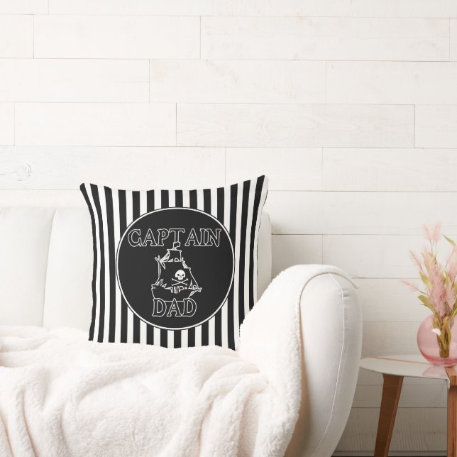 Coussin Capitaine Papa - Ghosts Galleon Thlow Pillow (Canapé)