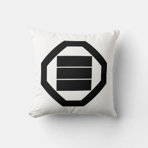 Coussin Caractères Kanji pour trois sur le plateau