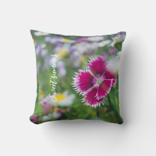 Coussin Carnation rose avec marguerites