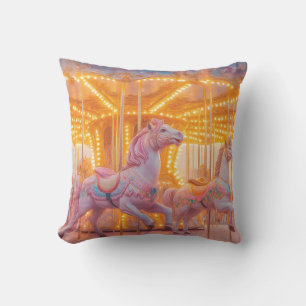 Coussin Carousel enchanté : Scène de Fairytale Whimsical