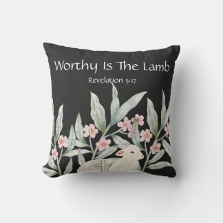Coussin carré jeté Worthy Is The Lamb