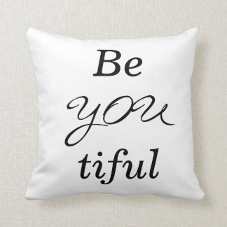 Coussin Carreau de décor des textes de BeYOUtiful
