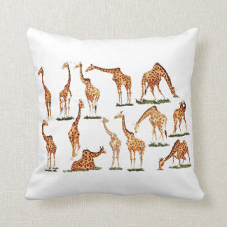 COUSSIN CARREAU DE POLYESTER DE " GIRAFE"