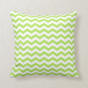 Coussin Carreau moderne de Chevron de vert et de blanc de