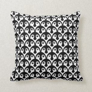 Coussin Carreau noir et blanc de pingouin de bébé