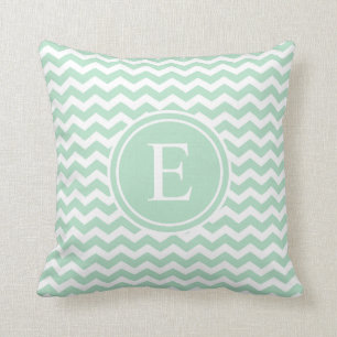 Coussin Carreaux blancs verts en bon état de monogramme de