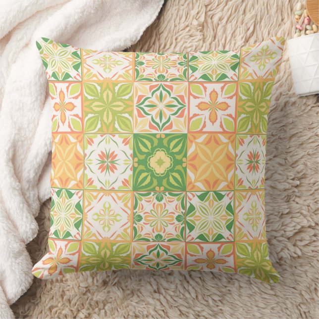 Coussin Carreaux ornés en vert et jaune (Couverture)