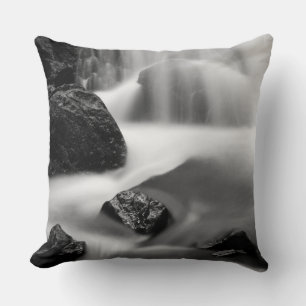 Coussin Cascade en noir et blanc, Californie
