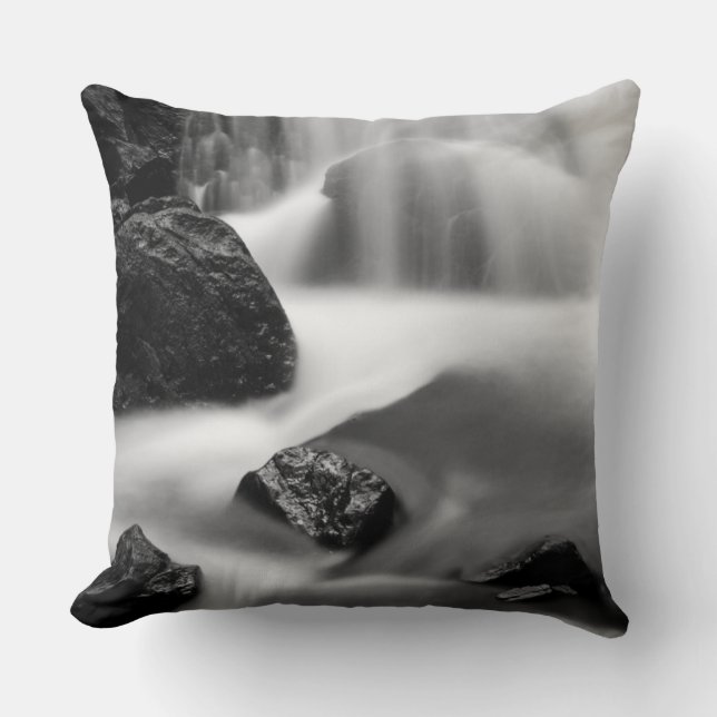 Coussin Cascade en noir et blanc, Californie (Recto)