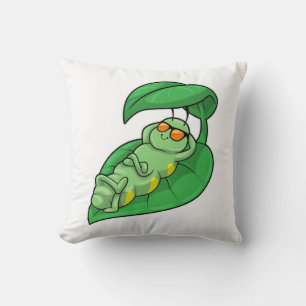 Coussin Caterpillar avec feuille