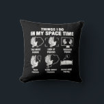 Coussin Ce Que Je Fais Dans Mon Espace Temps Pigeon Élevag<br><div class="desc">Ce design amusant s'adresse aux amateurs de colombes ! Connais-tu quelqu'un qui aime les pigeons ? Un design parfait pour ceux qui aiment l'élevage de pigeons. Pigeon Breeder Pigeon idée cadeau pour chaque fan de Pigeon à la recherche de modèles thématiques Racing Pigeon Trainer.. Vous cherchez encore Pigeon Breeder Pigeon...</div>