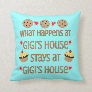 Coussin Ce qui se produit au carreau de la Chambre de GiGi