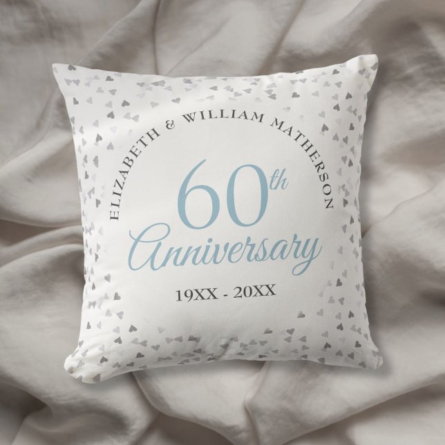 Coussin Célébration de diamant de 60 ans de mariage coeurs (60th Wedding Diamond Anniversary Hearts Confetti Throw Pillow)