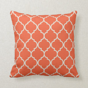Coussin Celosia Orange et White Quatrefoil Motif