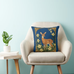 Coussin Cerf De Virginie Entouré De Fleurs Jaunes