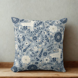 Coussin Cerf scandinave nordique et modèle floral
