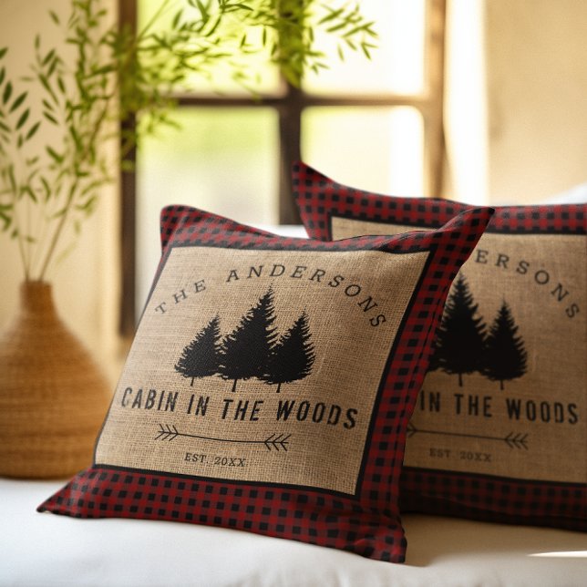 Coussin Chalet de Famille Campagnard Rustique dans les Boi (Créateur téléchargé)