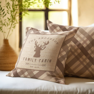 Coussin Chalet rustique au nom champêtre dans les bois
