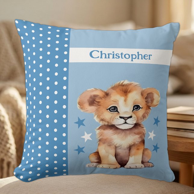 Coussin Chambre d'enfant ajoutez un nom lion mignon bleu (Créateur téléchargé)