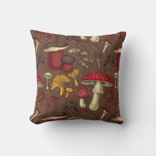 Coussin Champignons sauvages sur brun