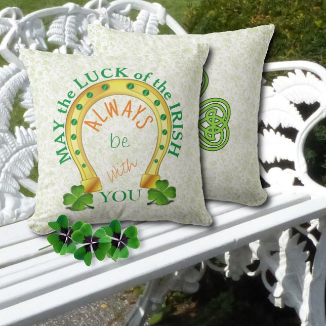 Coussin Chance des Irlandais Fer à Cheval avec Trèfle (Créateur téléchargé)