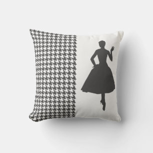 Coussin Charcoal Modern Houndstooth avec Silhouette de mod