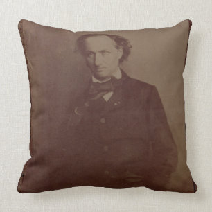 Coussin Charles Baudelaire (1820-1867), poète français,