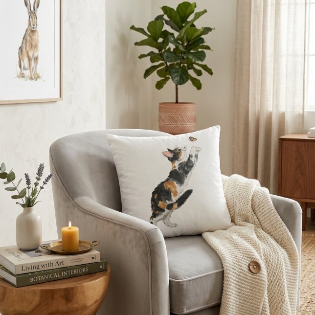 Coussin Charmant Chat Calicot et Papillon Peinture à l'eau (Créateur téléchargé)