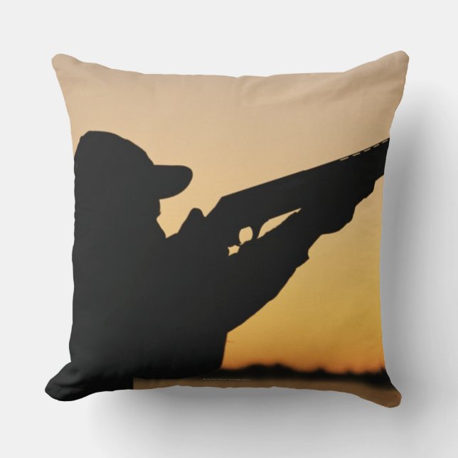 Coussin Chasseur et arme à feu (Recto)