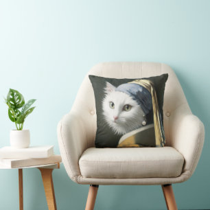 Coussin Chat blanc avec une perle à oreille peinture