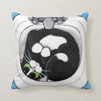 Coussin Chat de smoking dans le carreau d'évier