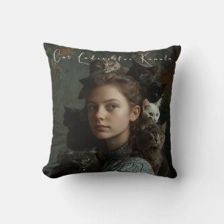 Coussin Chat Ladies for Kamala Thaillow