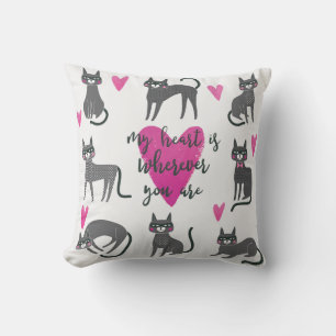 Coussin Chat mignon : illustration en lettres d'amour.