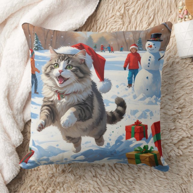 Coussin Chat Sibérien Courant dans la Neige avec un Chapea (Couverture)